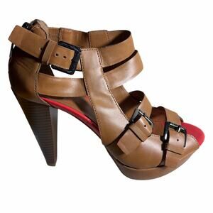 G by Guess  heeled platform sandals in a tan brown buckled straps Size 8.5